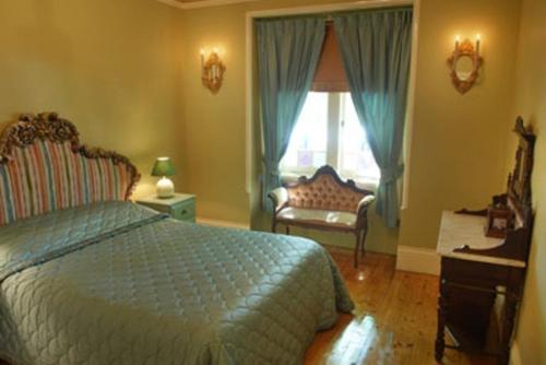 This photo about Leura Lady shared on HyHotel.com