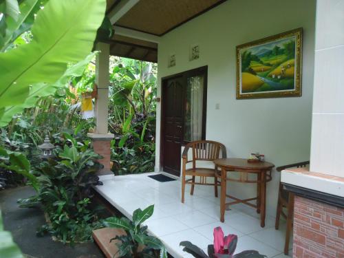 Rõdu/terrass, Nataliya Homestay in Ubud Rõdu/terrass, Nataliya Homestay in Ubud