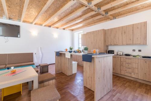 ห้องส่วนกลางสำหรับนั่งเล่น/ดูทีวี, Hostel Antique in พูลา ห้องส่วนกลางสำหรับนั่งเล่น/ดูทีวี, Hostel Antique in พูลา