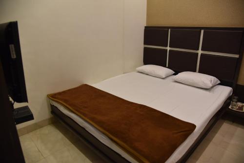 This photo about Hotel Alankar shared on HyHotel.com