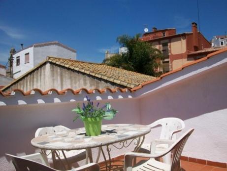 Apartamentos Mitus in Canet De Mar Apartamentos Mitus in Canet De Mar