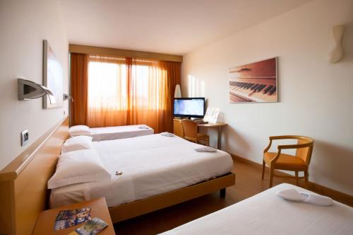 Hotel Montemezzi in Vigasio Hotel Montemezzi in Vigasio