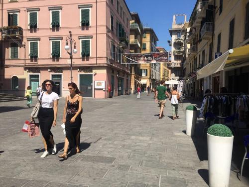 Közeli látványosságok, Porta Marina in La Spezia Városközpont Közeli látványosságok, Porta Marina in La Spezia Városközpont