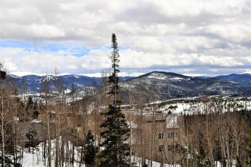 Hotel Dillon Wildernest Resort by Rocky Mountain Resort Management