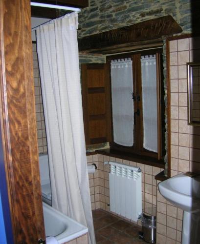 This photo about Apartamentos Rurales El Foro shared on HyHotel.com