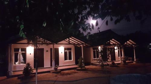 Uitzicht, Luna Beach Hotel in Trincomalee Uitzicht, Luna Beach Hotel in Trincomalee
