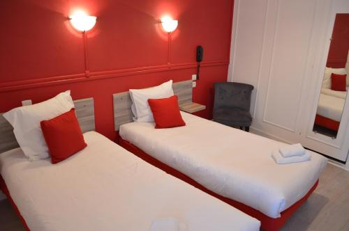 Hotel de la Colombiere in Chalon-sur-Saone Hotel de la Colombiere in Chalon-sur-Saone