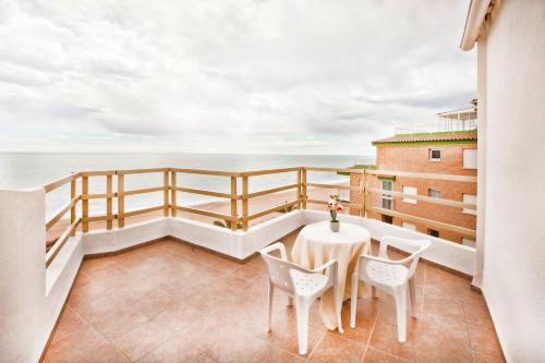 This photo about Sunday's Beach shared on HyHotel.com