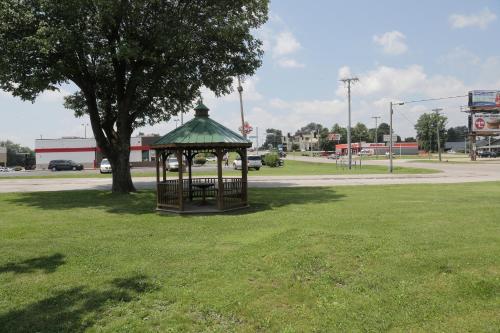 Theroff's Motel in Washington (Indiana) Theroff's Motel in Washington (Indiana)