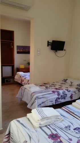 This photo about Hostal Tirso Plaza shared on HyHotel.com