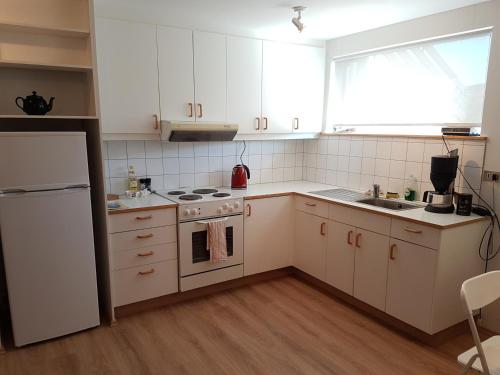 Kitchen, Fermata North in Laugar Kitchen, Fermata North in Laugar