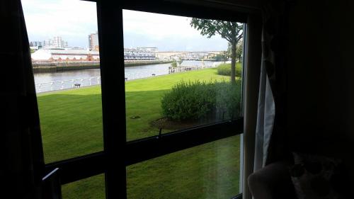 This photo about Pacific Quay Apartment shared on HyHotel.com