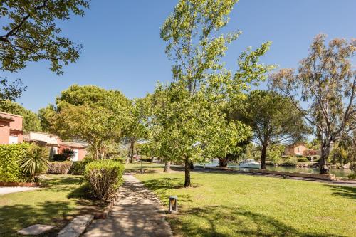 This photo about Maeva Particuliers Residence Cannes Mandelieu shared on HyHotel.com