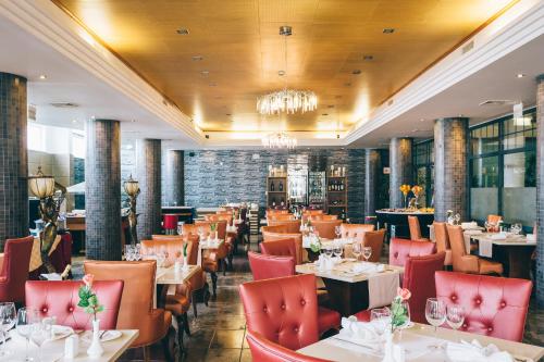 ห้องอาหาร, แกรนด์ มูทู ฟอร์เต โด วาเล (Grand Muthu Forte do Vale) in อัลบูเฟรา ห้องอาหาร, แกรนด์ มูทู ฟอร์เต โด วาเล (Grand Muthu Forte do Vale) in อัลบูเฟรา