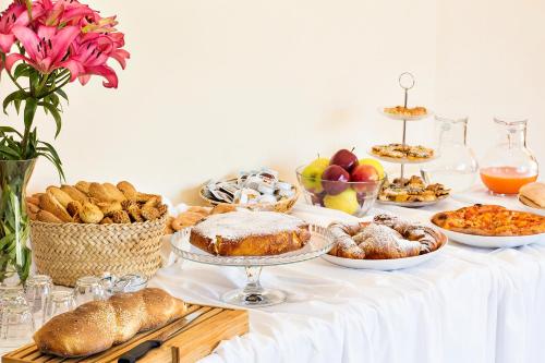 This photo about Hotel Terra degli Elimi shared on HyHotel.com