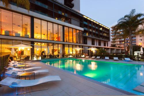 エントランス, ノヴォテル モンテカルロ (Novotel Monte-Carlo) in モナコ エントランス, ノヴォテル モンテカルロ (Novotel Monte-Carlo) in モナコ