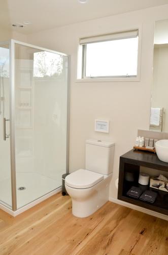 Bathroom, Aviator in New Plymouth Bathroom, Aviator in New Plymouth