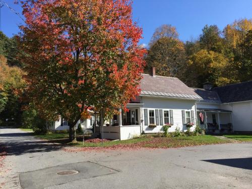 This photo about Hobble Inn B&B shared on HyHotel.com