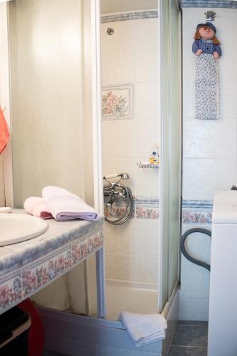 Bathroom, Thalassa Luxury Apartment in Kavala Bathroom, Thalassa Luxury Apartment in Kavala