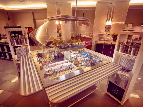 อาหารและเครื่องดื่ม, Continental Forum Arad in อาราด อาหารและเครื่องดื่ม, Continental Forum Arad in อาราด