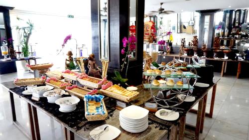 Food and beverages, Lv8 Resort Hotel Bali in Canggu Food and beverages, Lv8 Resort Hotel Bali in Canggu
