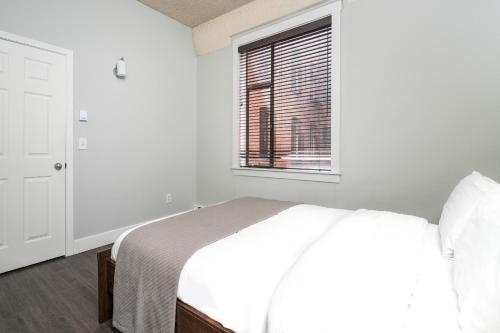 在meiguo.com看到的派克普莱斯公寓的介绍图片