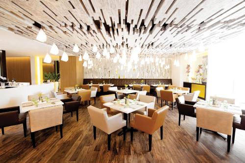 Restaurant, Grand Tikal Futura Hotel in Guatemala City Restaurant, Grand Tikal Futura Hotel in Guatemala City