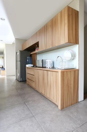 เอ็ม พาวิลเลียน คาราวาชี (M Pavilion Karawaci) near ถนนลิปโป การาวาจิ เอ็ม พาวิลเลียน คาราวาชี (M Pavilion Karawaci) near ถนนลิปโป การาวาจิ