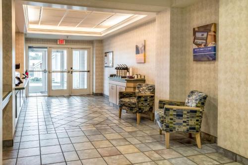 Lobby, Motel 6 Lincoln City in Lincoln City (OR) Lobby, Motel 6 Lincoln City in Lincoln City (OR)