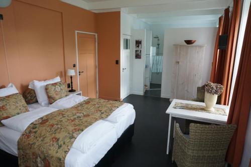 Ûnderdak (Underdak) in Warns Ûnderdak (Underdak) in Warns