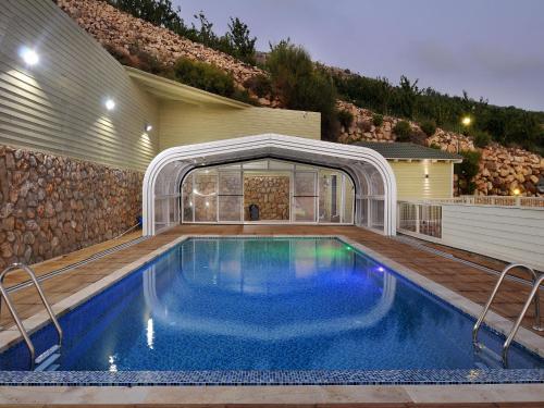 Piscina, White Suites in Majdal Shams Piscina, White Suites in Majdal Shams