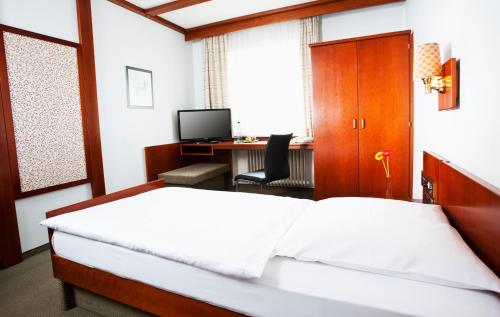 This photo about Hotel Kaferstein garni shared on HyHotel.com