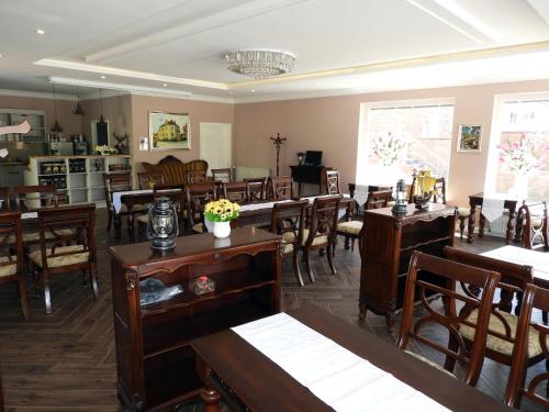 Ресторан, Hotel Villa Schneverdingen in Шневердінген Ресторан, Hotel Villa Schneverdingen in Шневердінген