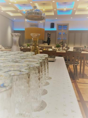 Φαγητό και ποτό, Gasthof-Hotel Hohensteiger in Ρόζενχαϊμ Φαγητό και ποτό, Gasthof-Hotel Hohensteiger in Ρόζενχαϊμ