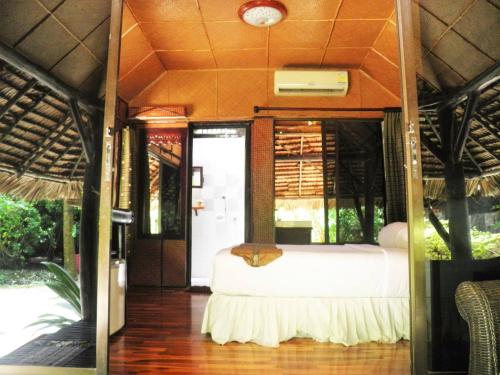 Fisherman's Hut , ขนำชาวเลโฮมสเตย์ in Pantai Pak Meng Fisherman's Hut , ขนำชาวเลโฮมสเตย์ in Pantai Pak Meng