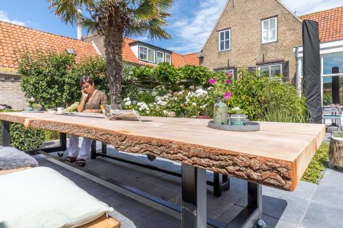 Balcony/terrace, De Herberg Appartementen in Schouwen-Duiveland Balcony/terrace, De Herberg Appartementen in Schouwen-Duiveland