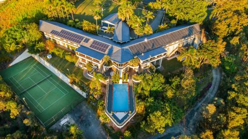 This photo about Wings Hinterland Retreat shared on HyHotel.com