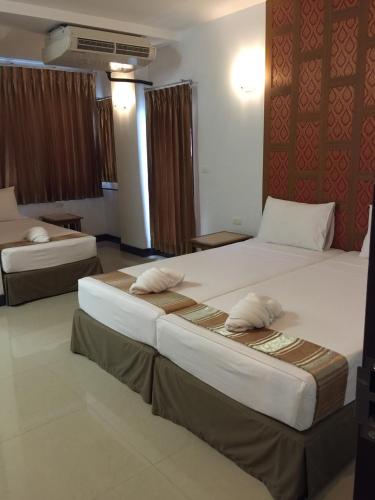 New Siam Palace Ville (SHA Plus+) near Soi Rambuttri New Siam Palace Ville (SHA Plus+) near Soi Rambuttri