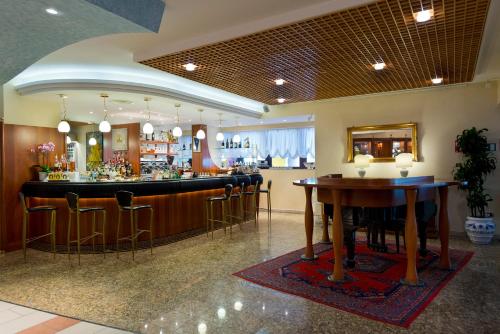 Bar/lounge, Savoy Beach Hotel & Thermal Spa in Bibione Bar/lounge, Savoy Beach Hotel & Thermal Spa in Bibione