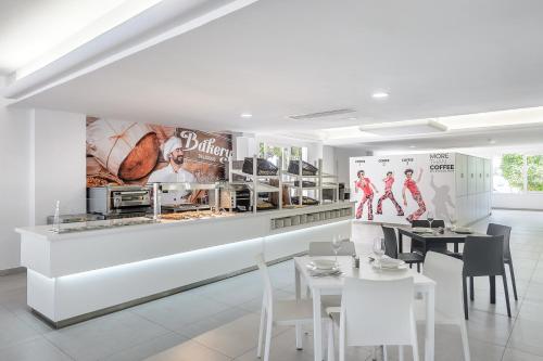 Restaurant, Vibra Mare Nostrum in Ibiza Restaurant, Vibra Mare Nostrum in Ibiza