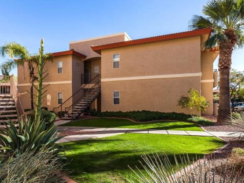 Entrance, Private Resort Community Surrounded By Mountains w/3 Pool-Spa Complexes, ALL HEATED & OPEN 24/7/365! in North Phoenix Entrance, Private Resort Community Surrounded By Mountains w/3 Pool-Spa Complexes, ALL HEATED & OPEN 24/7/365! in North Phoenix
