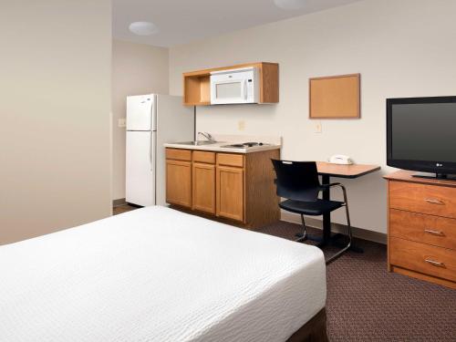 This photo about WoodSpring Suites Champaign Urbana shared on HyHotel.com