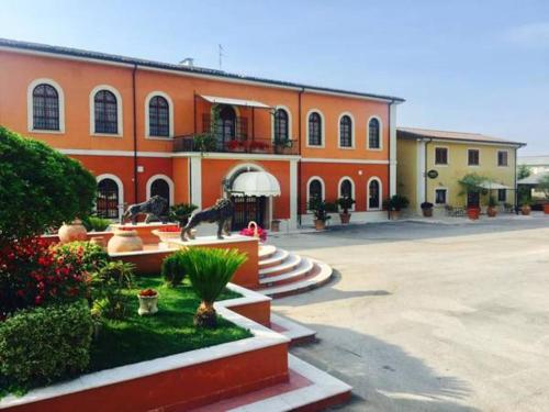 This photo about Olimpus shared on HyHotel.com