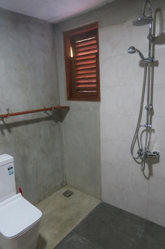 This photo about De Silva Palm Resort shared on HyHotel.com