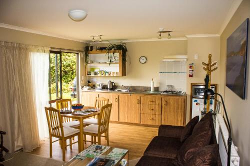 This photo about Kowhai Lane Lodge shared on HyHotel.com