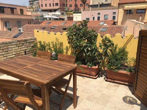 Paddy's House Cagliari Orange 
Paddy's House Cagliari Orange