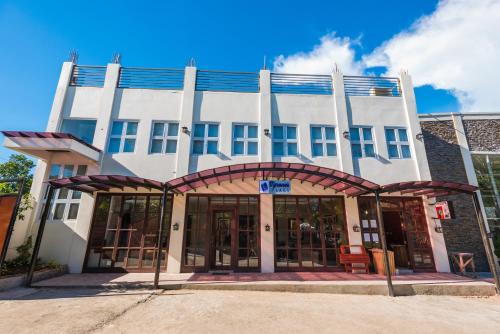 Balai Carmela
Balai Carmela