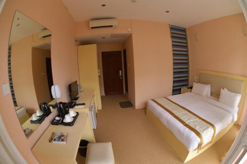 그린들레이 리젠시 호텔 (Grindlays Regency Hotel) in 케갈레 그린들레이 리젠시 호텔 (Grindlays Regency Hotel) in 케갈레