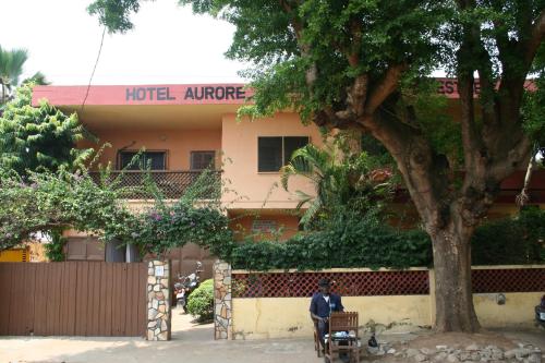 Bejárat, Hotel Aurore Lome in Lome Bejárat, Hotel Aurore Lome in Lome