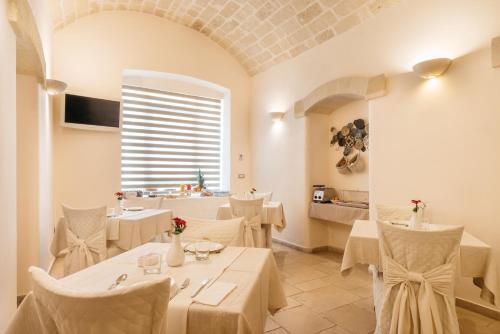 Food and beverages, Hotel L'Arcangelo - Boutique Hotel in Taranto Food and beverages, Hotel L'Arcangelo - Boutique Hotel in Taranto